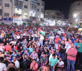 احتفالات في رام الله بعد فوز المنتخب الفلسطيني على نظيره الفلبيني (1-0)