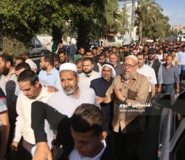 حشود جماهيرية بعزاء الدكتور رمضان (1).JPG