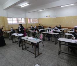 طلبة المرحلة الابتدائية في المدارس الحكومية يعودون لمدارسهم (4)