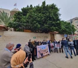 وقفة للاتحاد العام لعمال فلسطين أمام الصليب بغزة تضامناً مع الأسرى (8)