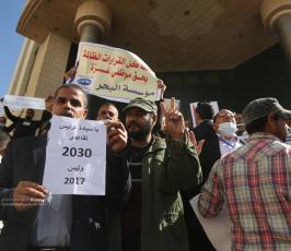 المتقاعدين العسكريين (2)