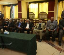 فصائل وجماهير تهنئ د . محمد الهندي بعد عودته الى غزة (8)