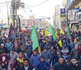 جماهير كبيرة تشيع جثامين شهداء خانيونس (3)
