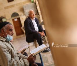 جلسات القرآن الكريم من المسجد العمرى الكبير بغزة فى اول يوم من شهر رمضان الكريم (7)