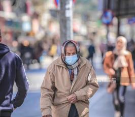 غزيون يتجولون في شوارع غزة بعد قرار منع حركة المركبات (4)