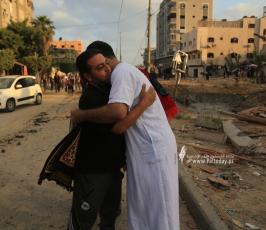 صلاة العيد بجوار ركام المنازل  (6)