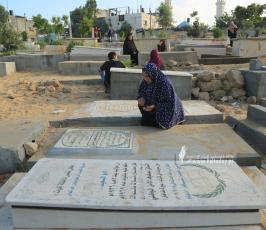 مقابر وجهة الغزيين في عيد الفطر.. وحزن على شهداء العدوان (12)