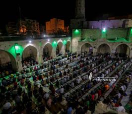  إحياء ليلة السابع والعشرين من رمضان في المسجد العمري الكبير في غزة (7)