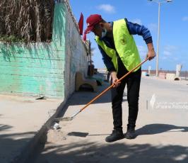 حملة لتنظيف شارع الرشيد غرب مدينة غزة (8)