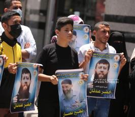 مهجة القدس تنظم وقفة دعم واسناد للشيخ خضر عدنان الذي اعتقلته قوات الاحتلال فجراً (15)