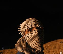 الإرباك الليلي على أرض مخيم العودة بمنطقة ملكة شرقي مدينة غزة رفضًا لاستمرار الحصار الإسرائيلي (9)