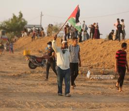 مسيرة حاشدة على حدود خانيونس جنوب قطاع غزة (44)