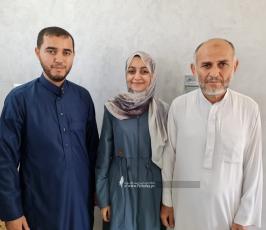 الطالبة الأولى على الوطن من خانيونس القسم العلمي آلاء زاهر إسماعيل احمد (1)