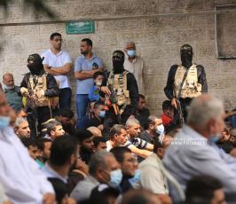 صلاة الجمعة أمام مقر الصليب الأحمر  تضامنًا مع الأسرى (26)