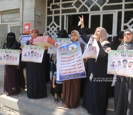 العمل النسائي في غزة توزع الحلوى على ابناء شعبنا ابتهاجًا  لعملية انتزاع الحرية من سجن جلبوع (6)