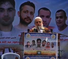 صلاة الجمعة أمام مقر الصليب الأحمر  تضامنًا مع الأسرى (19)