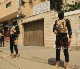 صلاة الجمعة أمام مقر الصليب الأحمر  تضامنًا مع الأسرى (8)