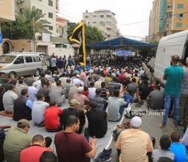 صلاة الجمعة أمام مقر الصليب الأحمر  تضامنًا مع الأسرى (24)