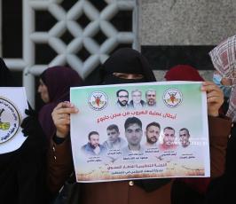 العمل النسائي في غزة توزع الحلوى على ابناء شعبنا ابتهاجًا  لعملية انتزاع الحرية من سجن جلبوع (12)