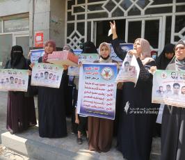 العمل النسائي في غزة توزع الحلوى على ابناء شعبنا ابتهاجًا  لعملية انتزاع الحرية من سجن جلبوع (7)
