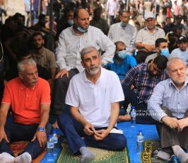 صلاة الجمعة أمام مقر الصليب الأحمر بغزة نصرة للأسرى  (4)