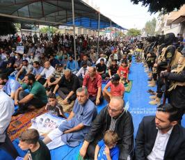 صلاة الجمعة أمام مقر الصليب الأحمر بغزة نصرة للأسرى  (13)