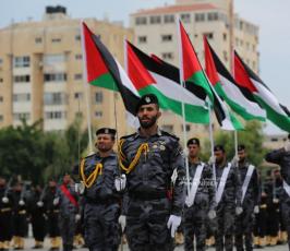 داخلية غزة تُخرج دورتَي صف الضباط 27 والتأسيسية 35 (16)