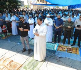  صلاة الجمعة أمام الصليب الاحمر بغزة نصرة لـ أسرى الجهاد المضربين عن الطعام  (22)