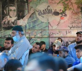  صلاة الجمعة أمام الصليب الاحمر بغزة نصرة لـ أسرى الجهاد المضربين عن الطعام  (28)
