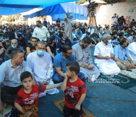  صلاة الجمعة أمام الصليب الاحمر بغزة نصرة لـ أسرى الجهاد المضربين عن الطعام  (4)