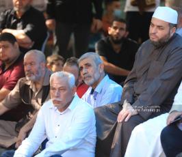  صلاة الجمعة أمام الصليب الاحمر بغزة نصرة لـ أسرى الجهاد المضربين عن الطعام  (33)