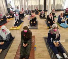 مؤسسة الطاقة الإيجابية تنفيذ فعالية يوغا للسيدات مرضي السرطان (3)