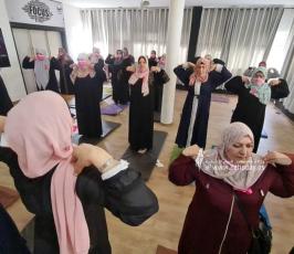 مؤسسة الطاقة الإيجابية تنفيذ فعالية يوغا للسيدات مرضي السرطان (2)