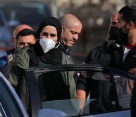 اعتقال طالبة في الشيخ جراح (1)