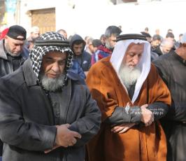 صلاة الجمعة أمام مقر الصليب الأحمر نصرة للأسرى (10)