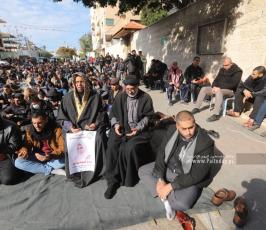 صلاة الجمعة أمام مقر الصليب الأحمر نصرة للأسرى (18)
