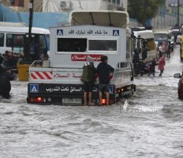 طلاب المدارس  خلال المنخفض الجوى (16)