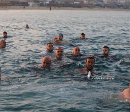سباحة فى بحر  قطاع غزة (4)