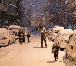 عاصفة ثلجية تضرب تركيا وتعطل الحياة فيها (24)