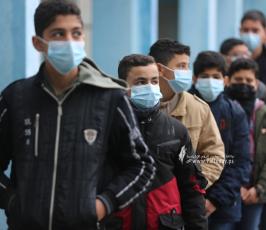  تطعيم طلبة المدارس في غزة (17)
