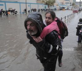 طلاب المدارس  خلال المنخفض الجوى (8)