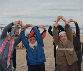 سباحة فى بحر  قطاع غزة (1)