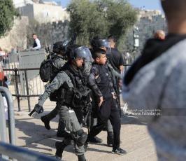  قوات الاحتلال تعتدي على المواطنين اثناء فعاليات احياء ذكرى الإسراء والمعراج في باب العامود بالقدس (16)