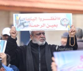 غزة وقفة احتجاجية للهيئة الوطنية العليا للمطالبة بحقوق فقراء ومنتفعي الشؤون أمام مقر undp (1)