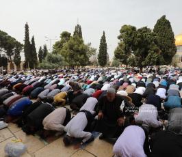صلاة الجمعة الأولى من شهر رمضان في المسجد الاقصى المبارك (5)