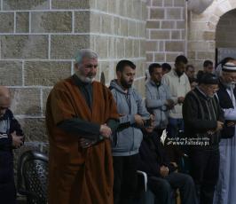 ‏‏صلاة والتراويح من المسجد العمري الكبير بغزة  (17)