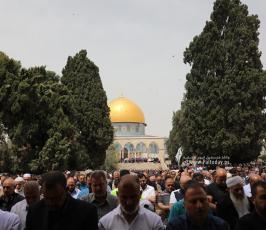 صلاة الجمعة الأولى من شهر رمضان في المسجد الاقصى المبارك (4)