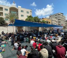 الجهاد تقيم صلاة الجمعة تضامنا مع الاسير المضرب عن الطعام خليل العواودة (25)
