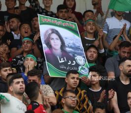  صور الشهيدة الصحفية شيرين أبوعاقلة مراسلة قناة الجزيرة خلال مباراة كرة قدم أ (12)