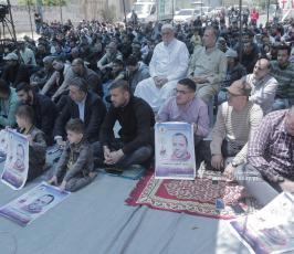 الجهاد تقيم صلاة الجمعة تضامنا مع الاسير المضرب عن الطعام خليل العواودة (1)